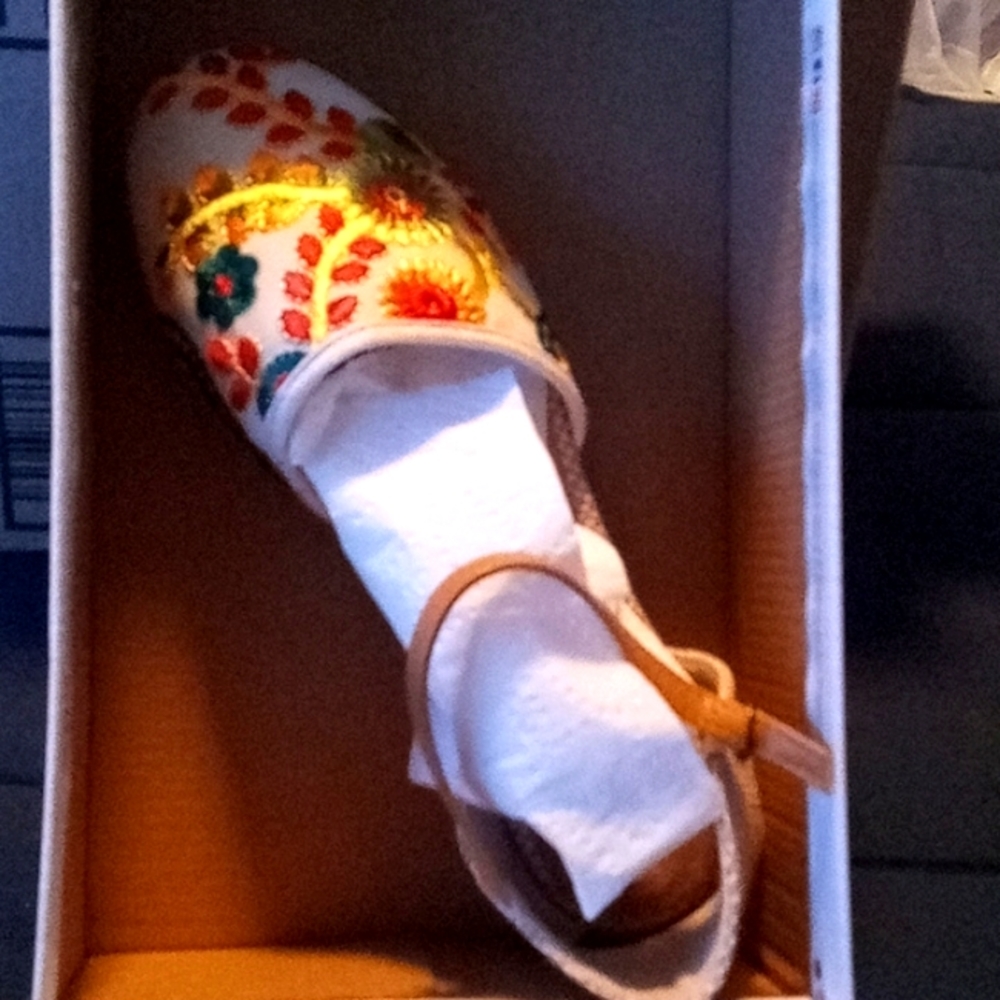 Women's shoes